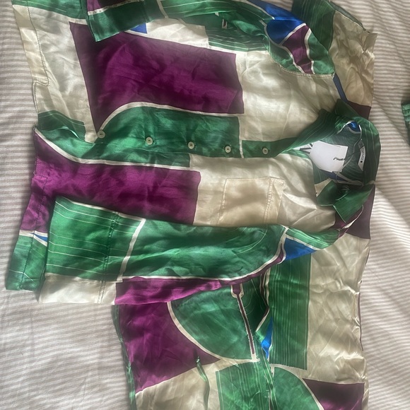 Zara pattern silk shirt and pants
Only the Med set is available - Picture 8 of 8